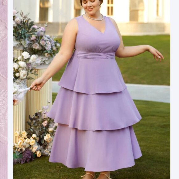 BloomChic Plain Shirred Ruffle Layered Hem Dress for Party & Wedding - Picture 2 of 5